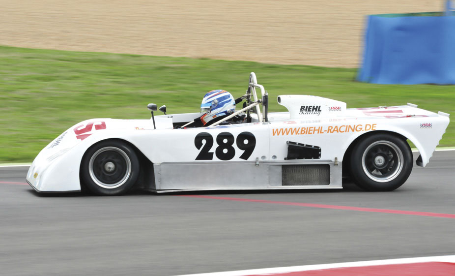 "Ich muss sehr konzentriert im Blick behalten, was um mich herum geschieht": Harald Schmeyer im Lola T 492, nach 2012 und 2013 zum dritten Mal HRA-Champion Gesamt