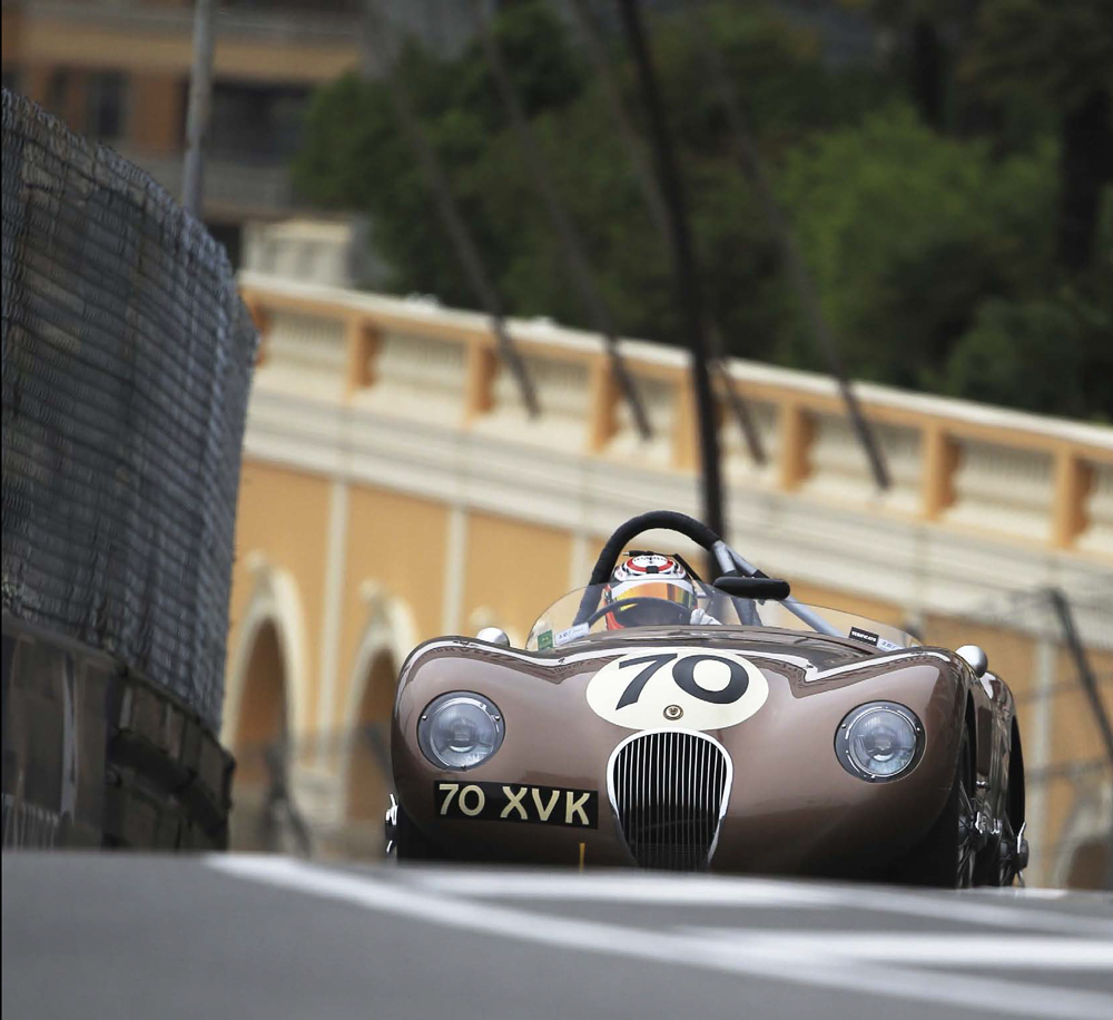 Sieger bei den Renn-sportwagen 1952 bis 1955: der Brite Alex Buncombe im Jaguar C-Type