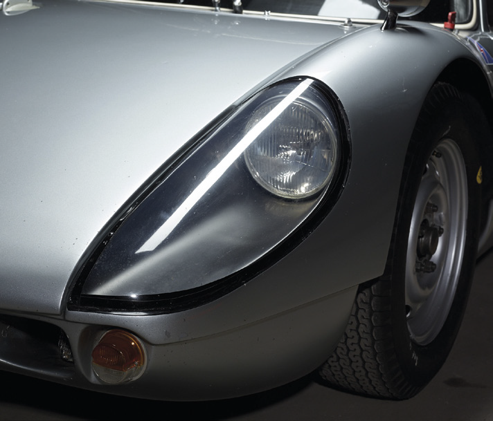 Die Scheinwerfer des Porsche 904/8