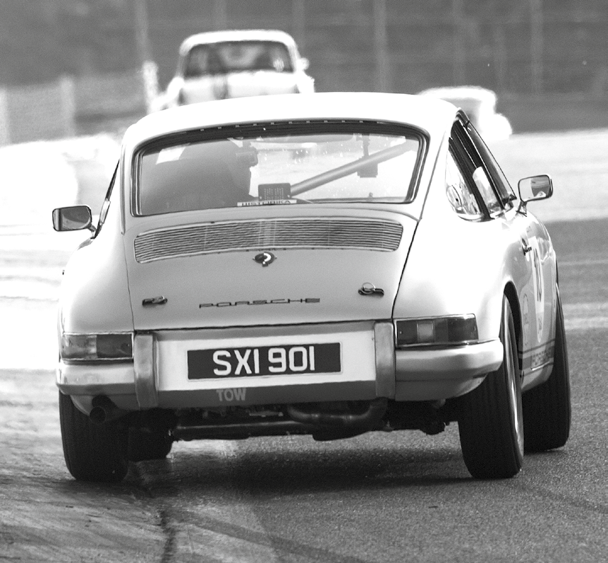 Die Kuh fliegen lassen: Porsche 911 S im „Spa Classic Endurance 1- 60‘s“-Rennen
