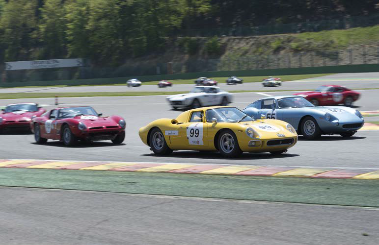 4. Start zum ersten „Trofeo Nastro Rosso“-Lauf - wenige hundert Meter weiter in „La Source“ krachte es bereits zwischen den beiden Trainingsschnellsten - Spa Classic