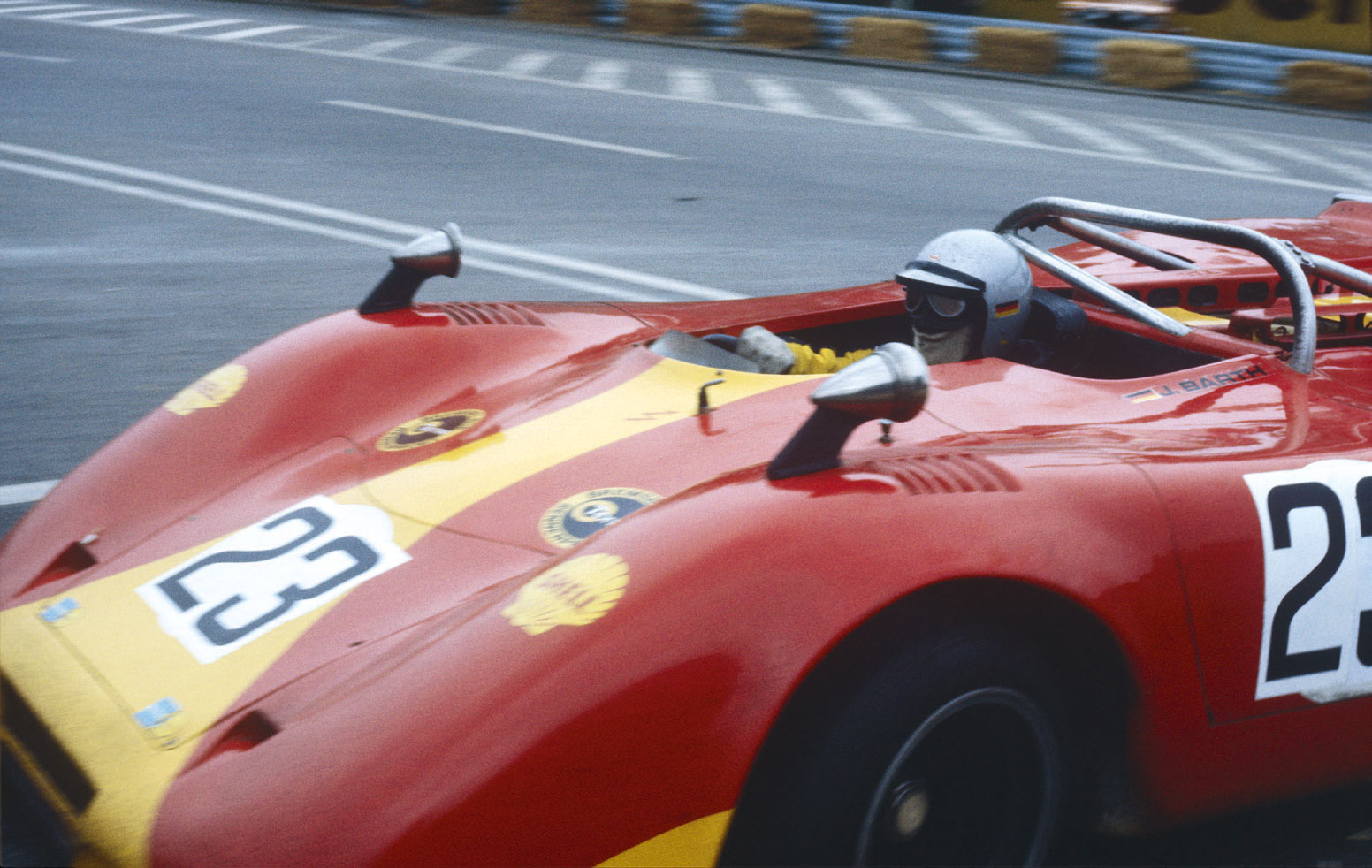 Jürgen Barth: „Als ich einmal Georg mit dem 917 Spyder überholte, durfte ich halt das nächste Rennen nicht fahren“: Fünfter bei der Interserie im Loos- Porsche 917 Spyder am Norisring 1973