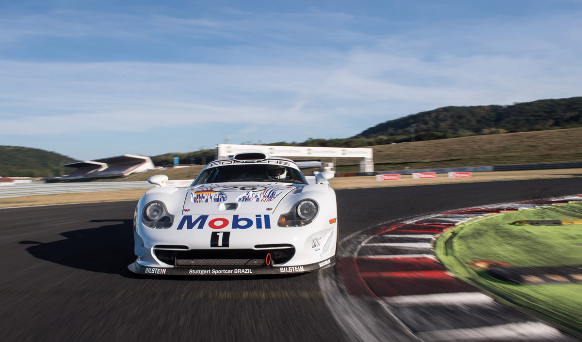 Porsche 996 „Man steuert ihn behutsam auf dem Gas aus der Kurve…“