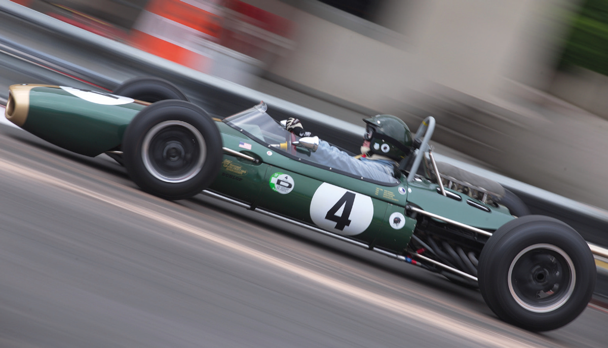 Grand Prix de Monaco: Dritter Gesamt im Serie D-Rennen: der Amerika-ner James King im Brabham BT 7-Climax