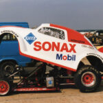 curbs-klassischer-motorsport-magazin-dragrace-aufgebockt