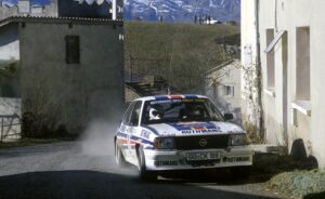 rallye-legende-walter-roehrl-curbs-magazin-klassischer-motorsport-im-opel-ascona
