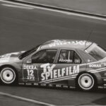 Michele-Alboreto-im-ferrari-curbs-klassischer-motorsport-magazin-Alboreto-im-Alfa-Romeo-155-V6-TI-bei-der-DTM