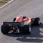 "auch der Heckfl ügel weist ähnliche Dimensionen auf“