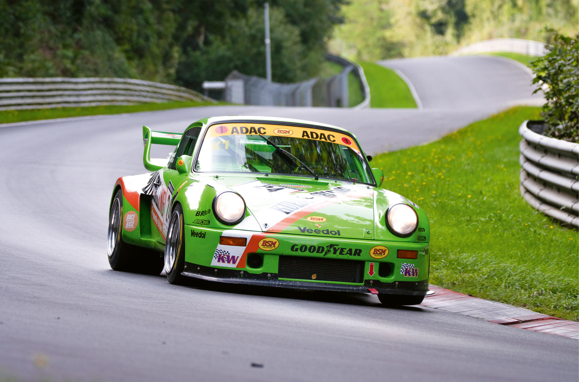 1000km-rennen-nuerburgring-curbs-historischer-mortorsport