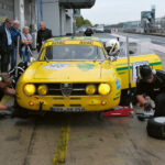 Überhasteter Wechsel auf Regenbereifung an Niestraths Alfa Romeo GTAm beim 1000km-Rennen auf dem Nürburgring