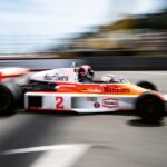 Grand-Prix-de-Monaco-Historique-2024-curbs-historischer-motorsportmagazin-Vierter--Martin-Halusa-im-McLaren-M23,-den-früher-Jochen-Mass-pilotierte