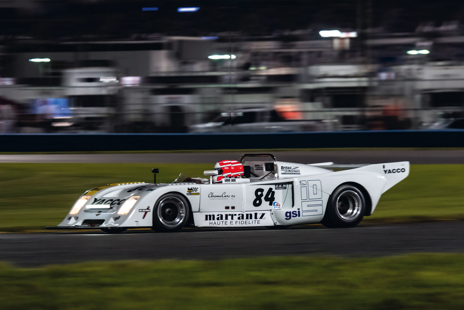 Chevron-B-36-curbs-historischer-motorsport-magazin