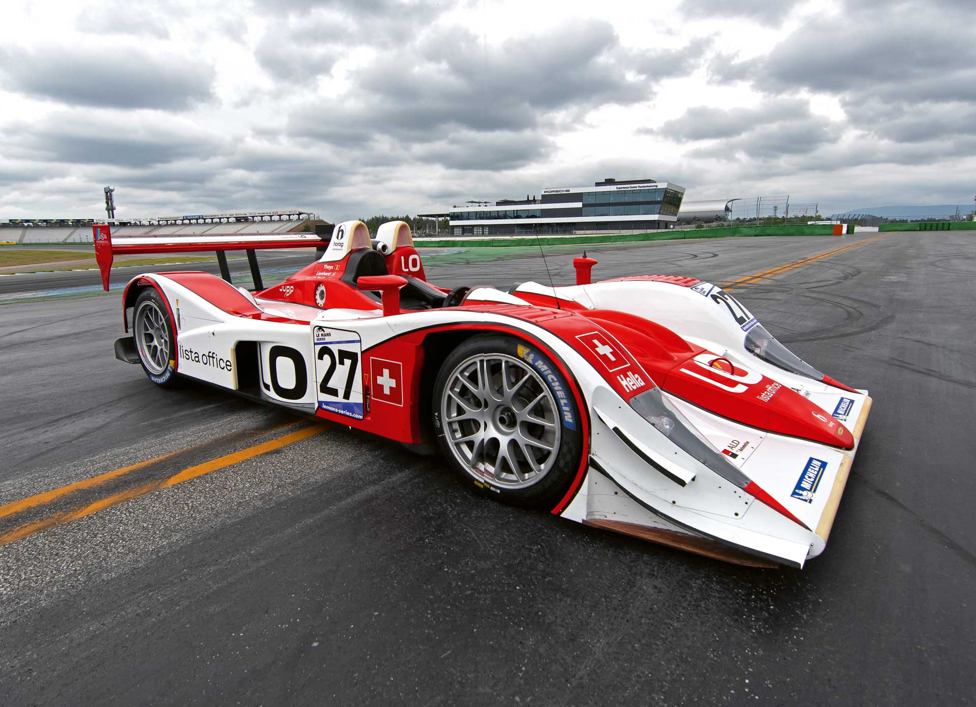 Lola-LMP2-I-curbs-historischer-motorsport-magazin